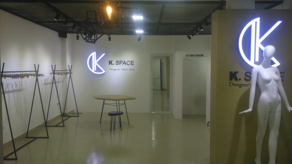 Trang trí showroom K. Space
